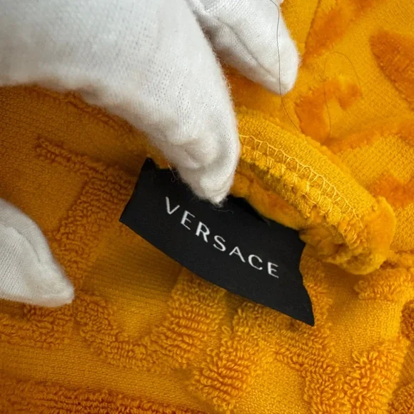 Versace Bath Robe - Picture 8 of 9